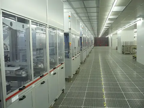 High-endurance display glass handling, photo 6